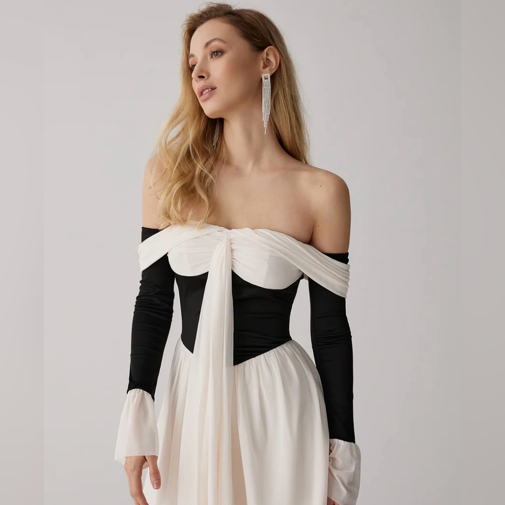Commense Frenchy Contrast Off-Shoulder Short Dress